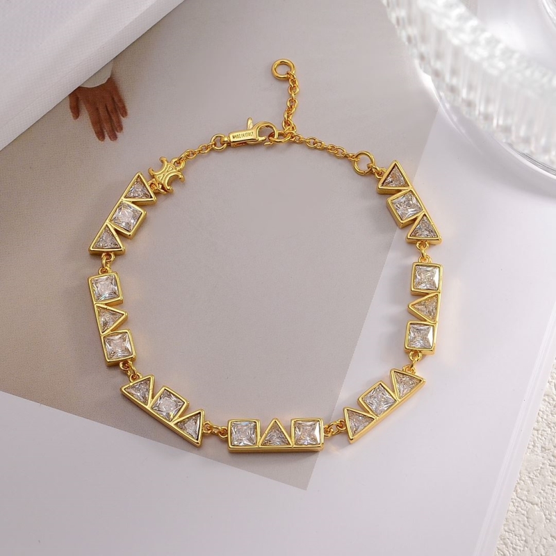 Ce1i*e necklaces